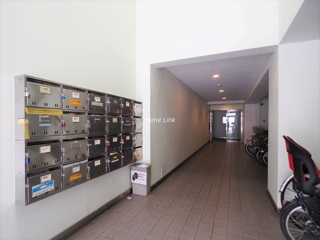 成増ガーデンハイツ　エントランスホール